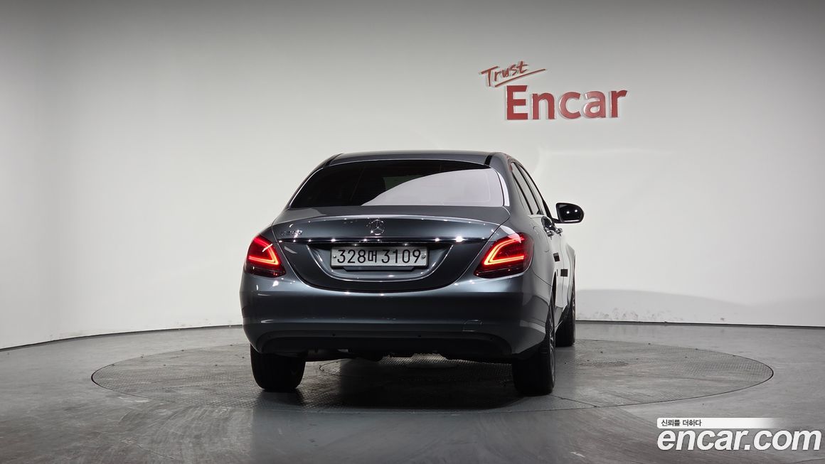 Mercedes-Benz C-Class 2019