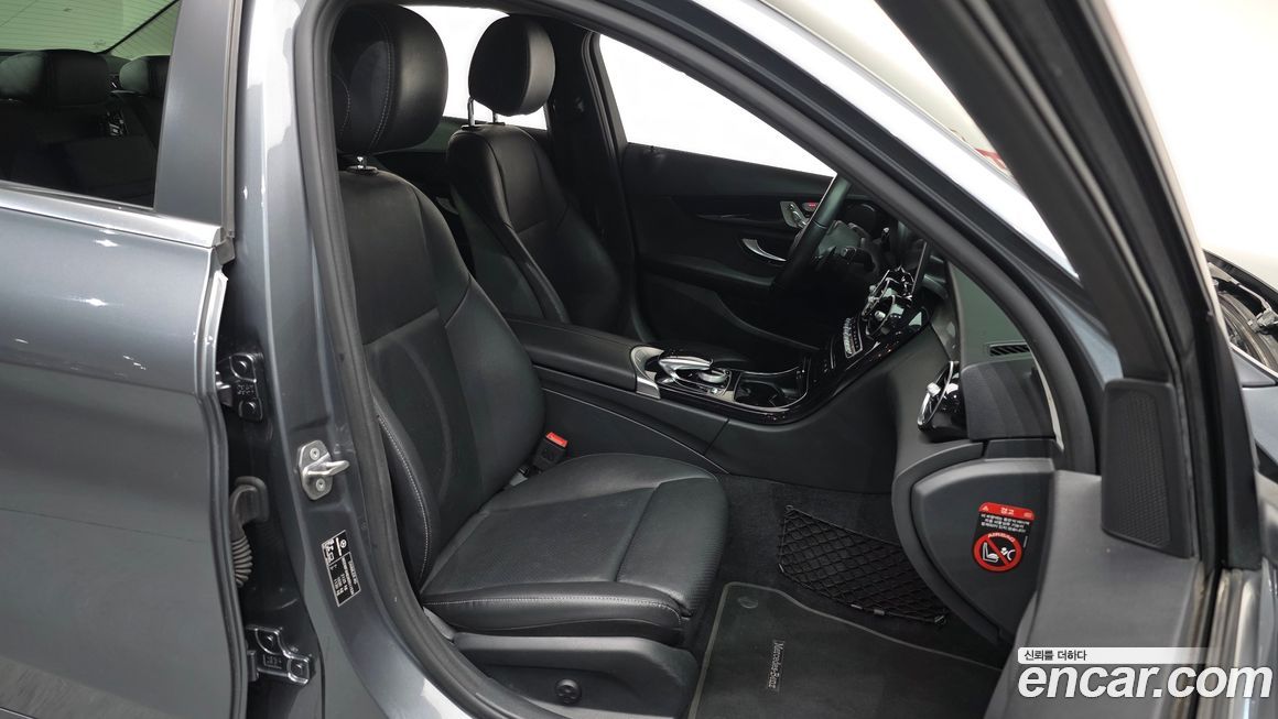 Mercedes-Benz C-Class 2019