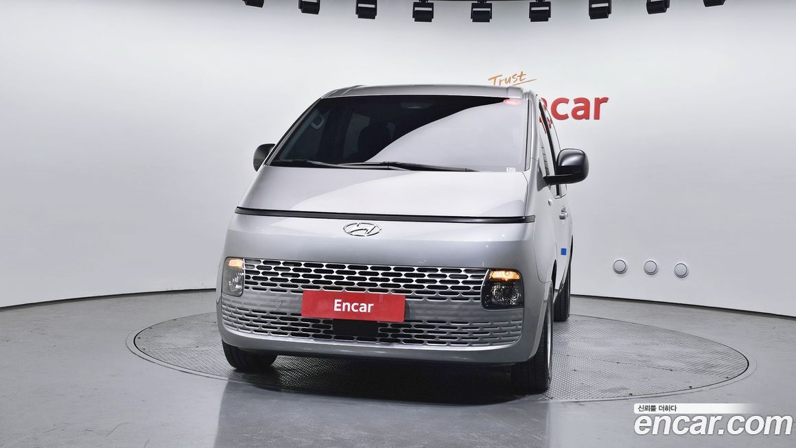Hyundai Staria 2023