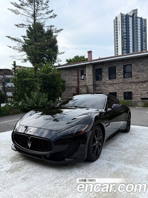 Maserati GranTurismo 2013