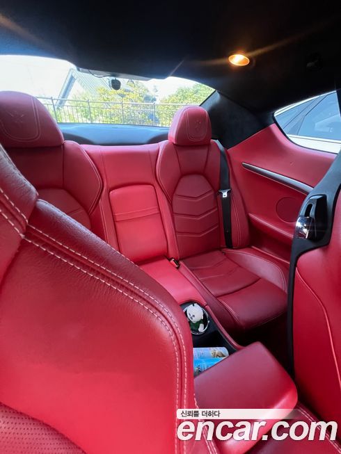 Maserati GranTurismo 2013