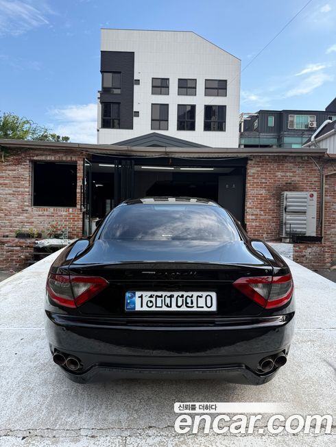 Maserati GranTurismo 2013