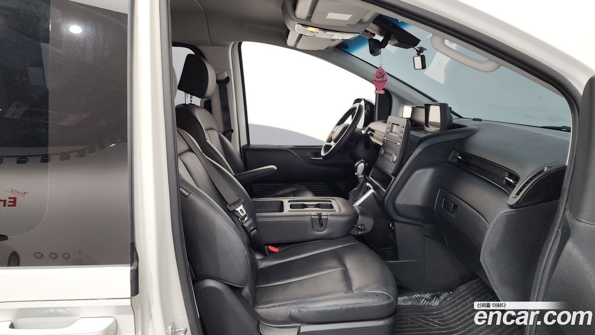 Hyundai Staria 2024