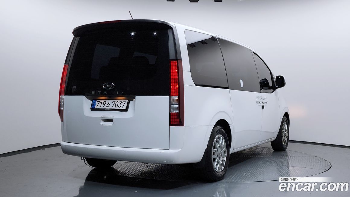 Hyundai Staria 2024