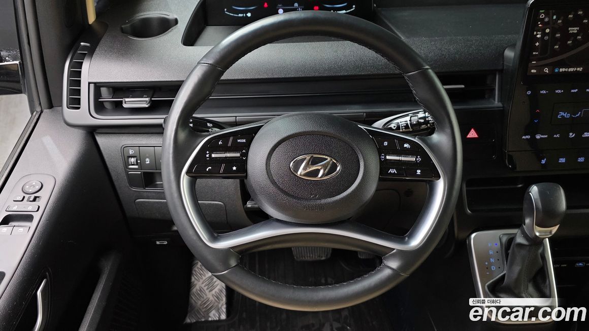 Hyundai Staria 2024
