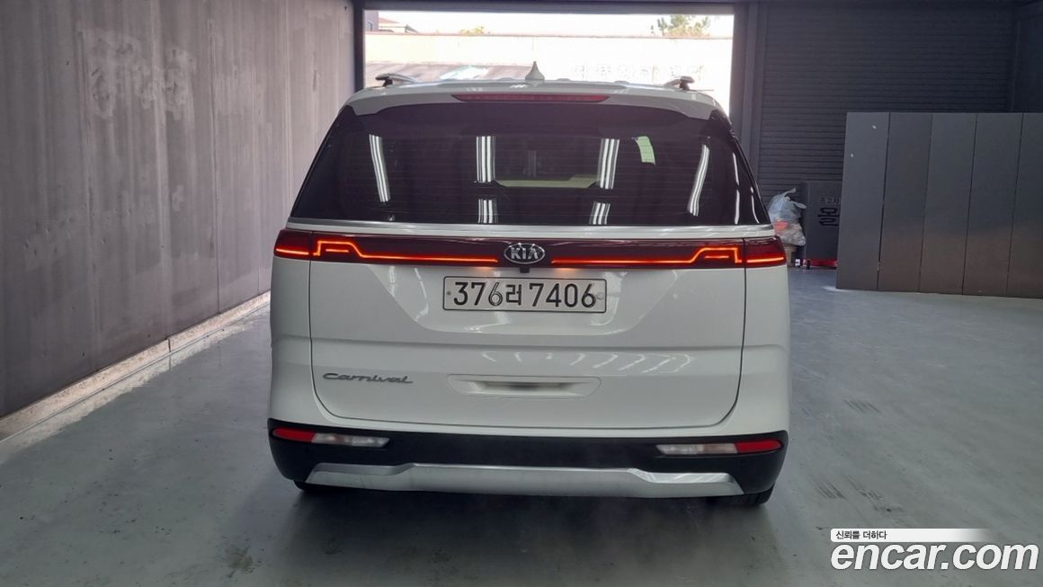 Kia Canival 2021