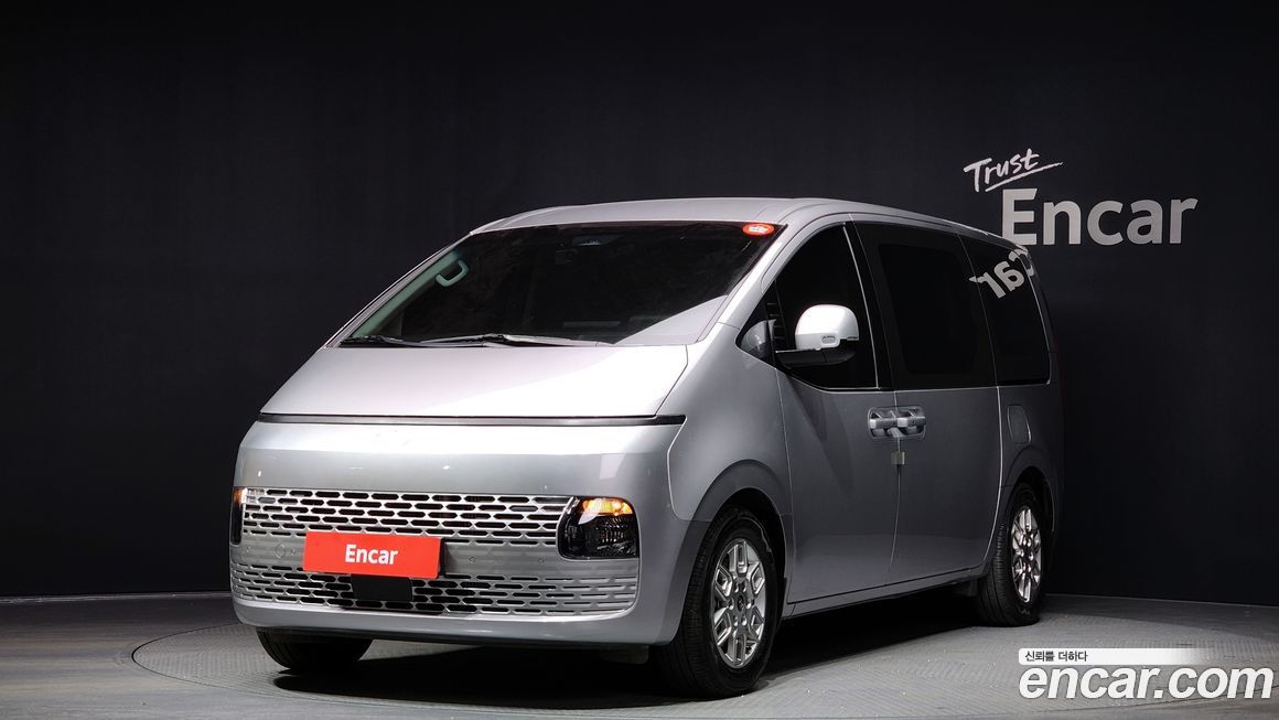 Hyundai Staria 2025
