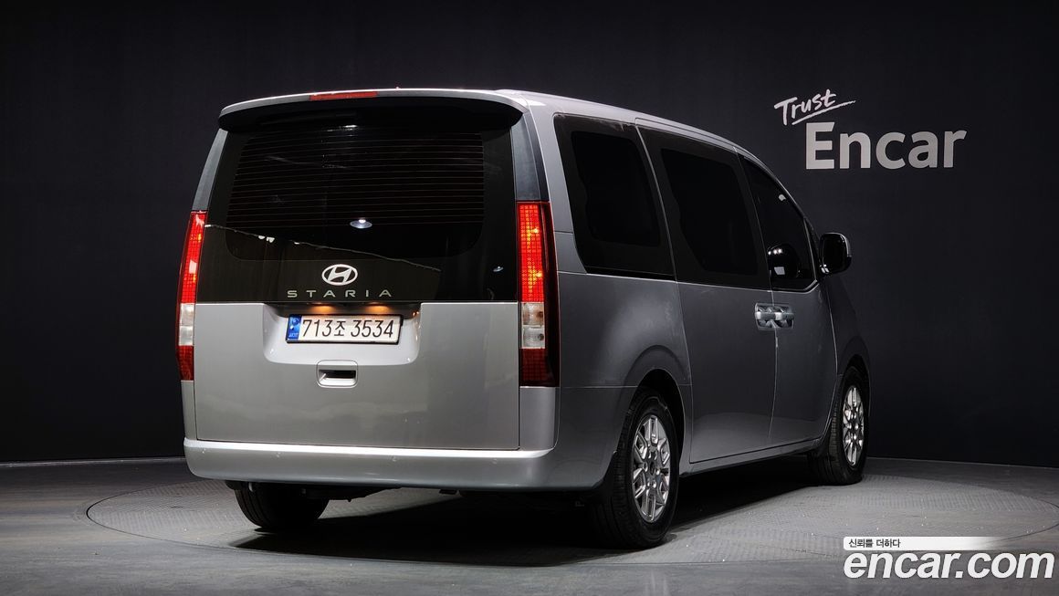 Hyundai Staria 2025