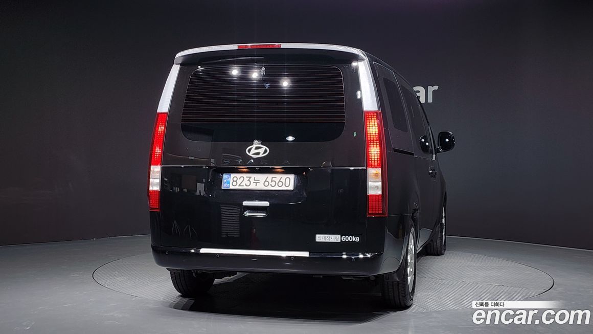 Hyundai Staria 2025