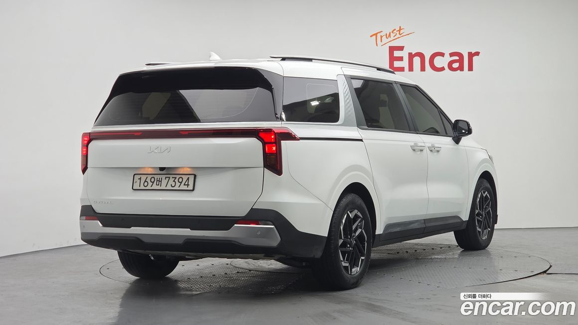 Kia Canival 2024