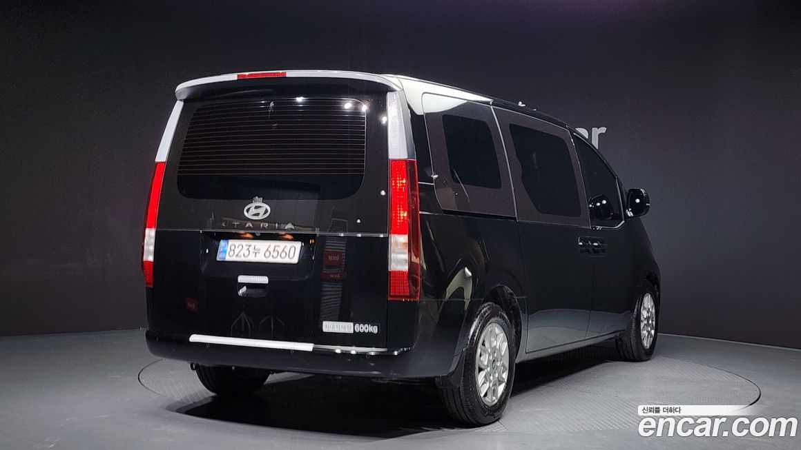 Hyundai Staria 2025