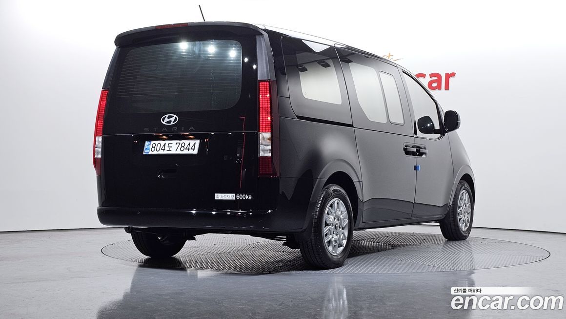 Hyundai Staria 2025