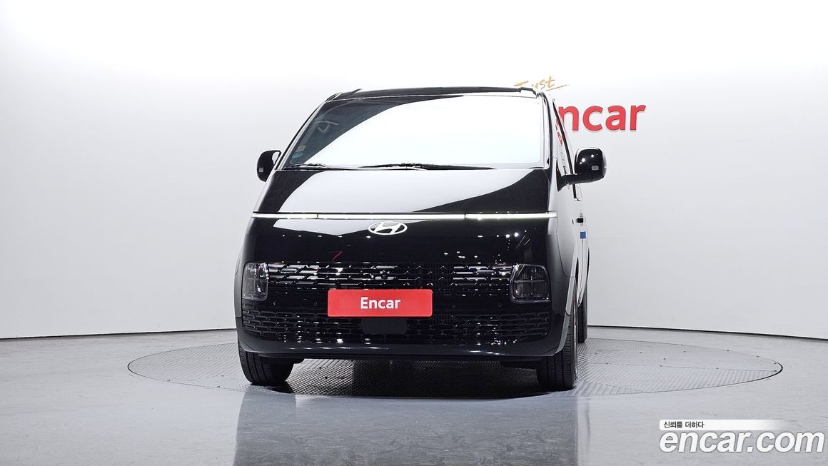 Hyundai Staria 2025