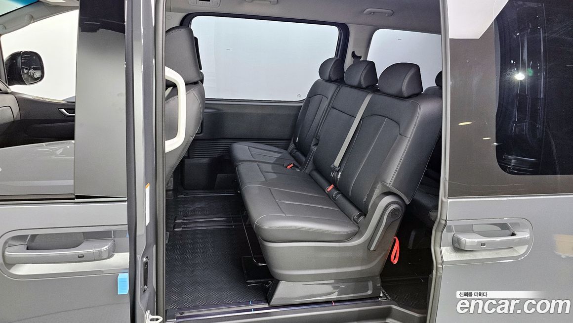 Hyundai Staria 2025