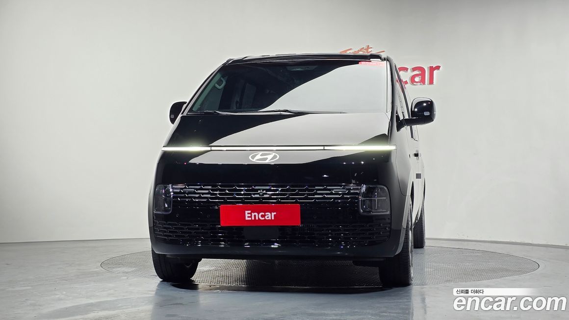 Hyundai Staria 2025