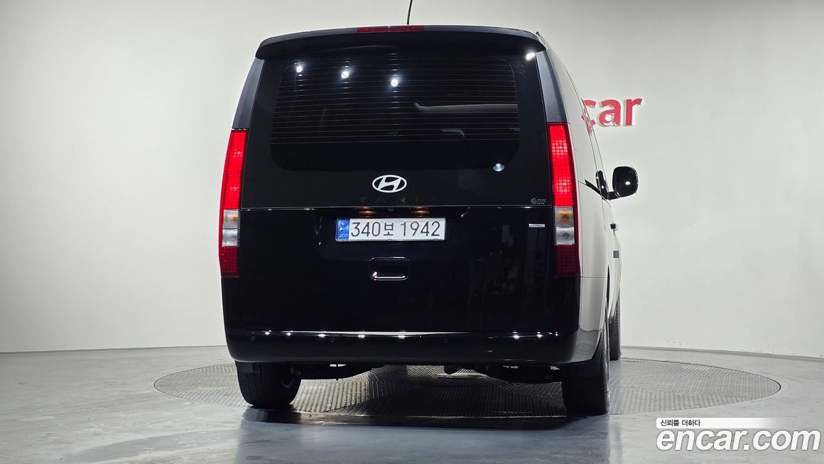 Hyundai Staria 2025