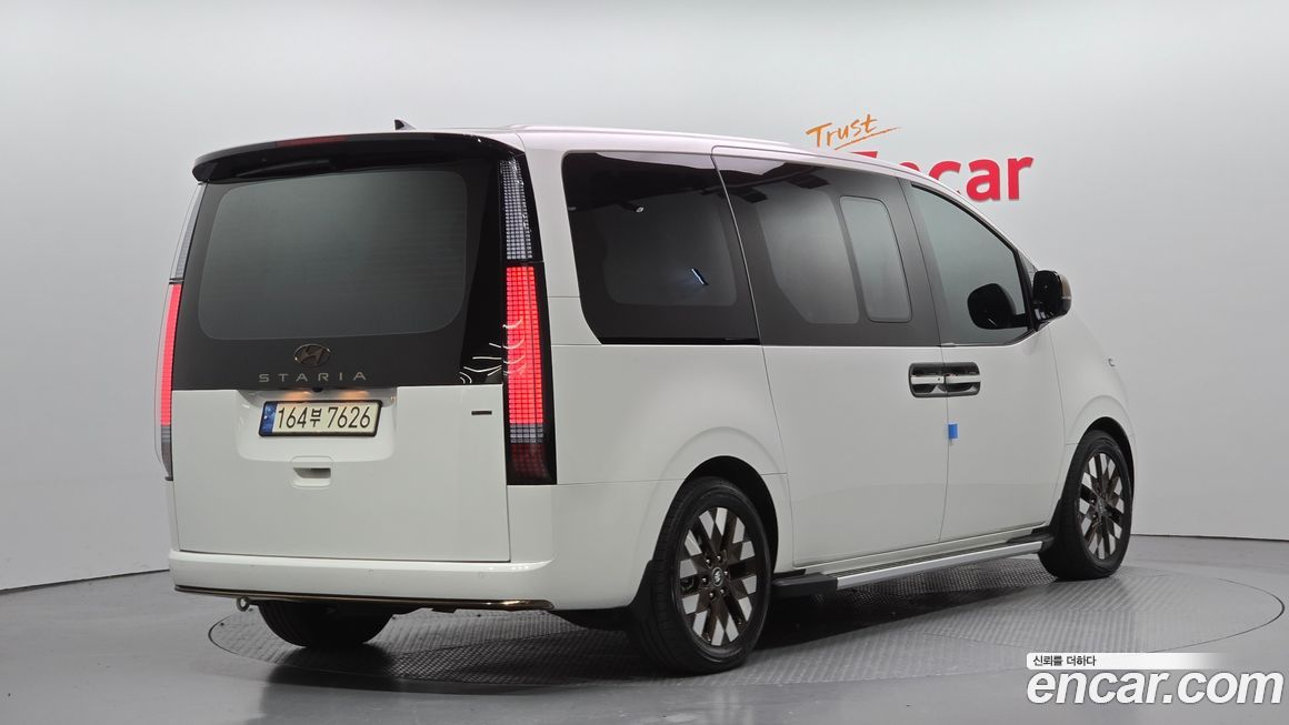 Hyundai Staria 2024