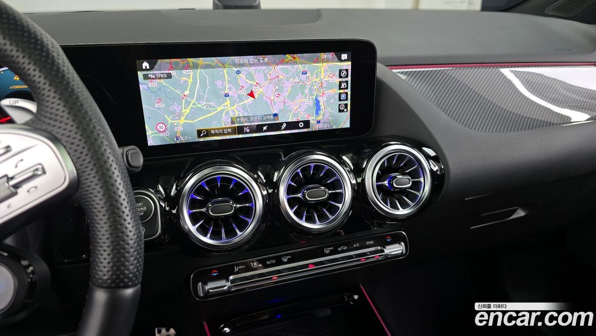 Mercedes-Benz GLA-Class 2023