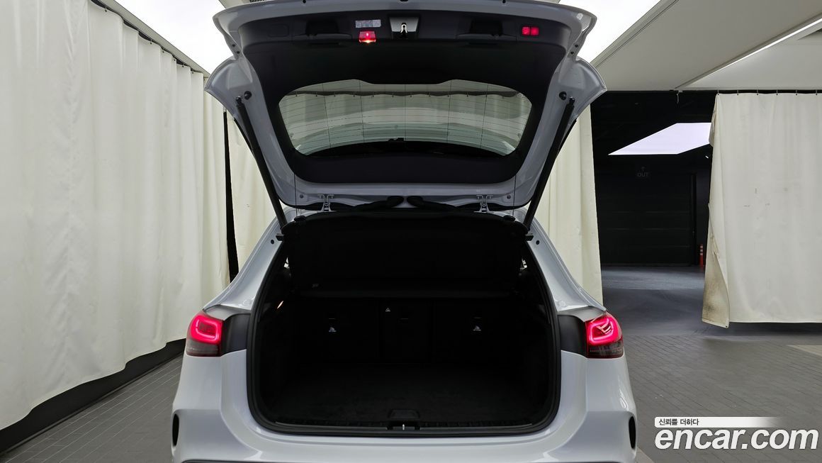 Mercedes-Benz GLA-Class 2023