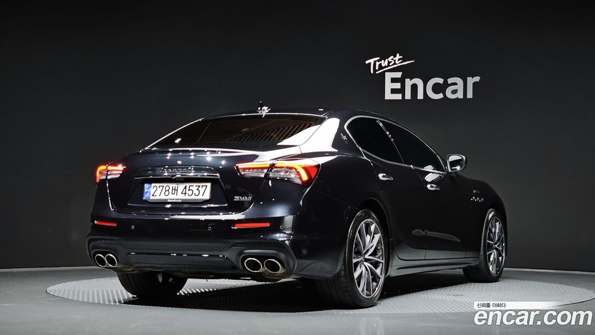 Maserati Ghibli 2022