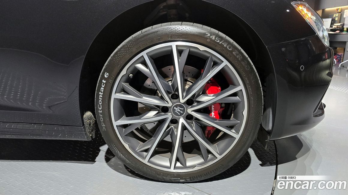 Maserati Ghibli 2022