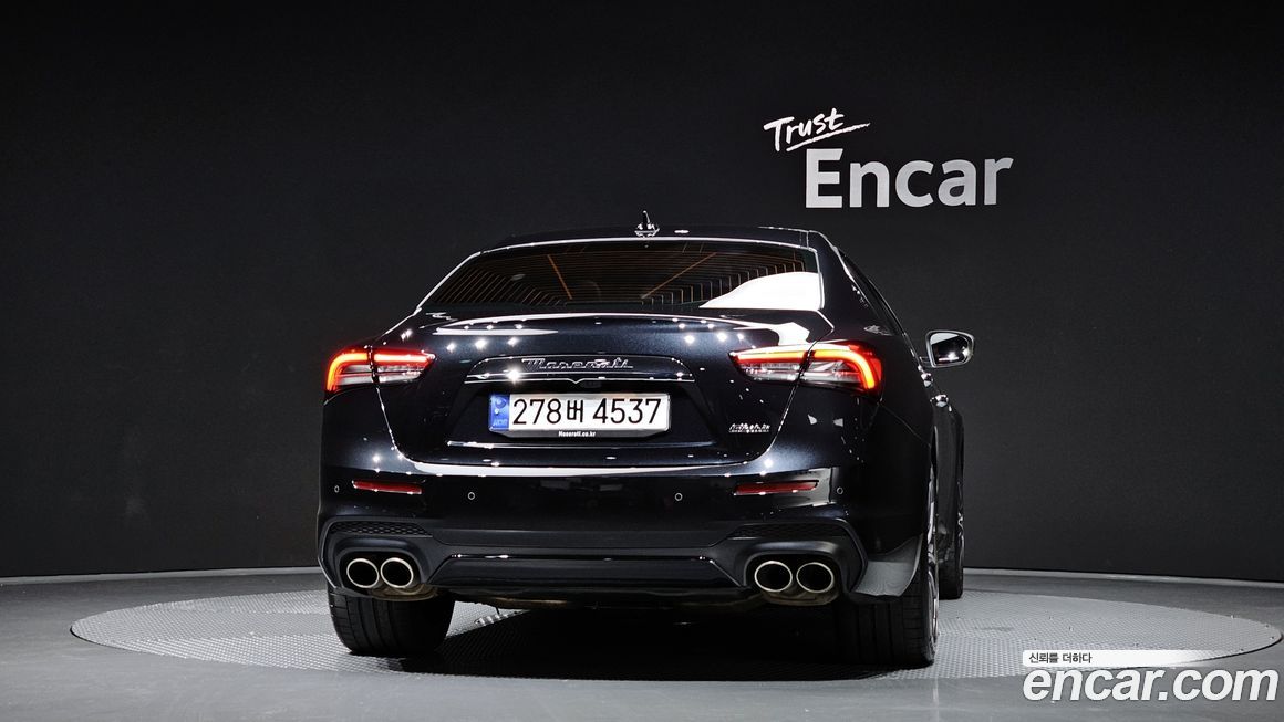 Maserati Ghibli 2022