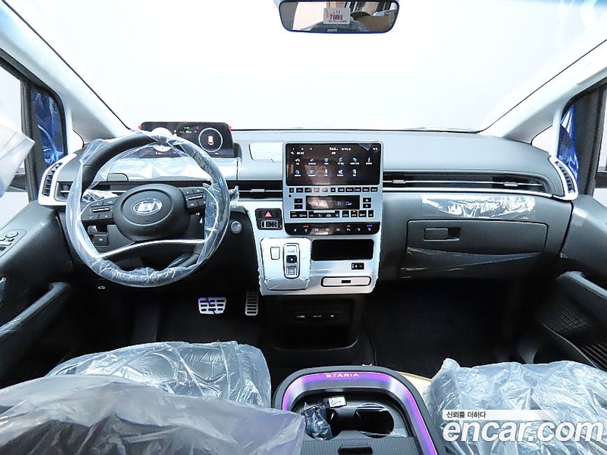 Hyundai Staria 2025