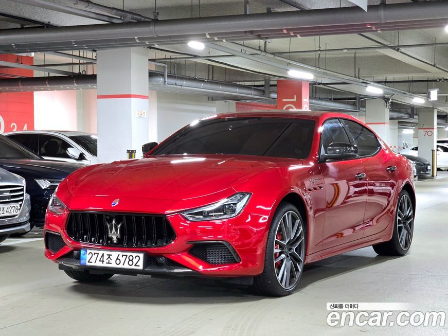 Maserati Ghibli 2021