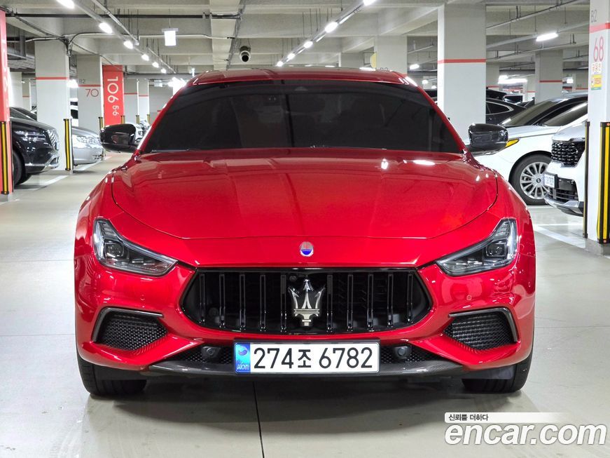 Maserati Ghibli 2021