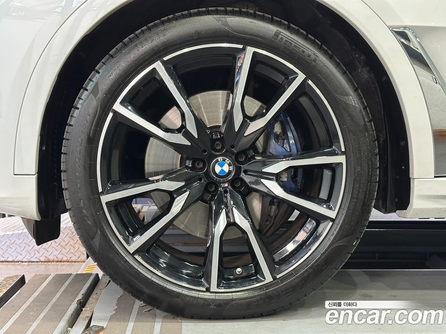 BMW X7 2022
