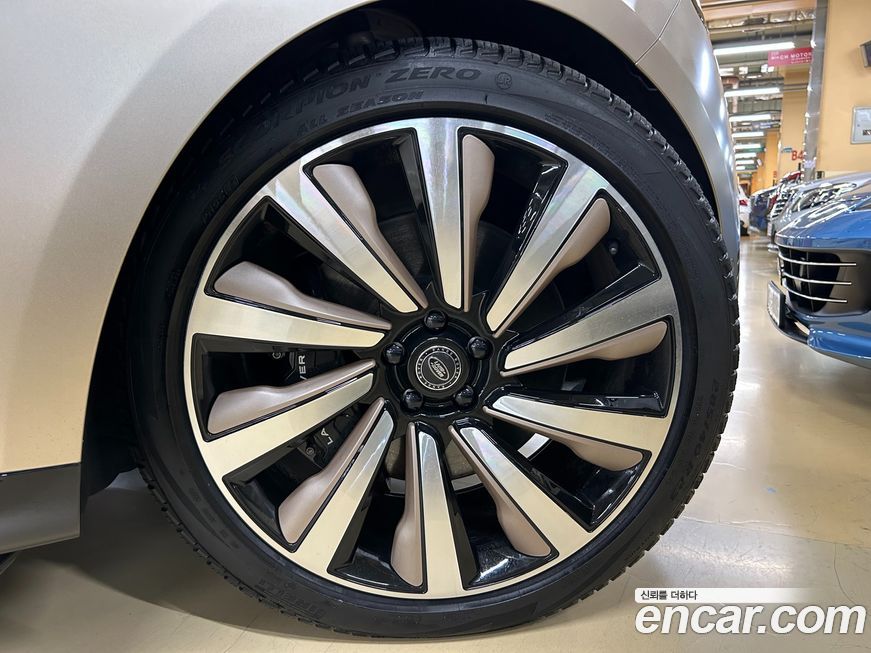 Land Rover Range Rover 2023