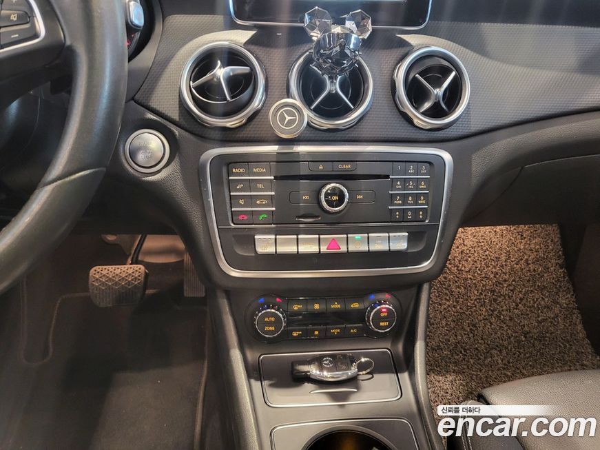 Mercedes-Benz GLA-Class 2018