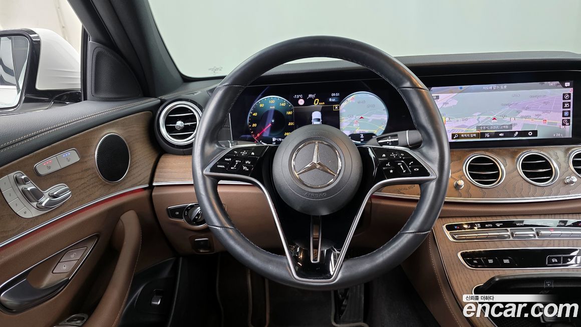 Mercedes-Benz E-Class 2021