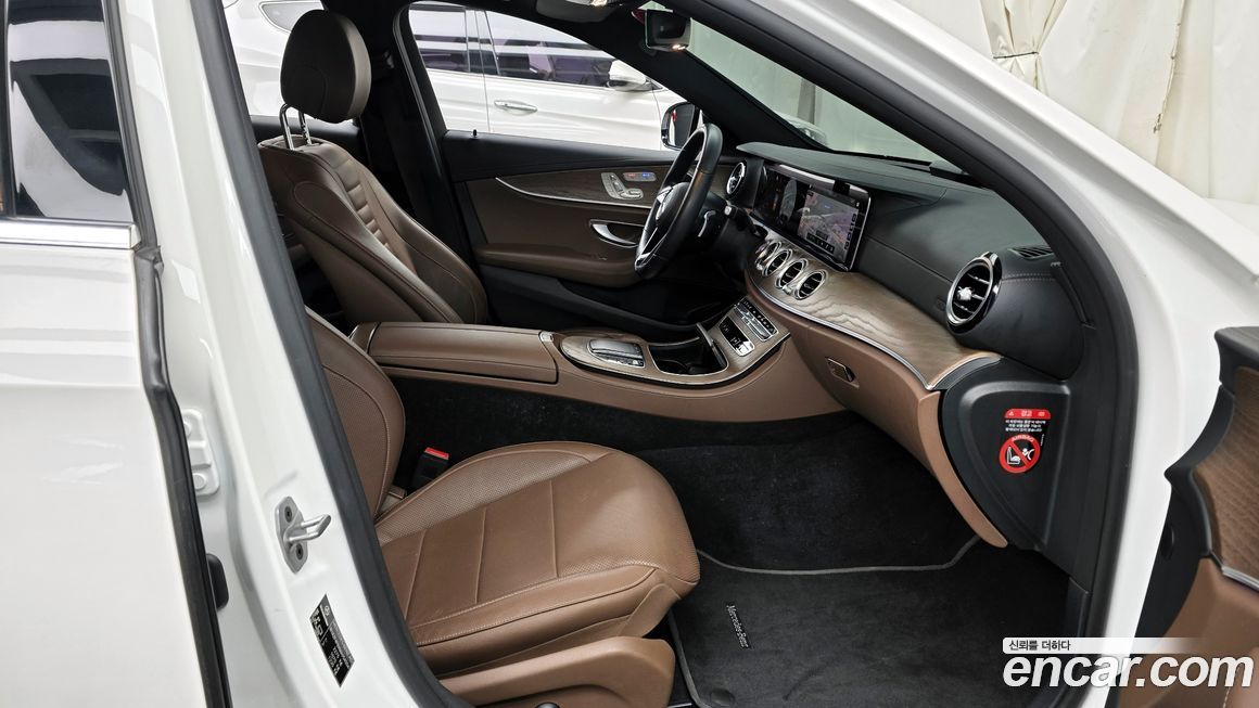 Mercedes-Benz E-Class 2021