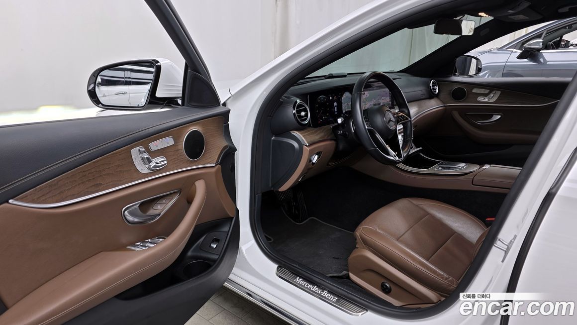 Mercedes-Benz E-Class 2021