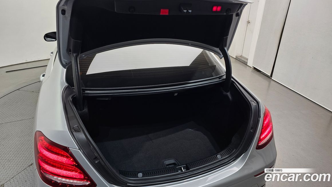 Mercedes-Benz E-Class 2020