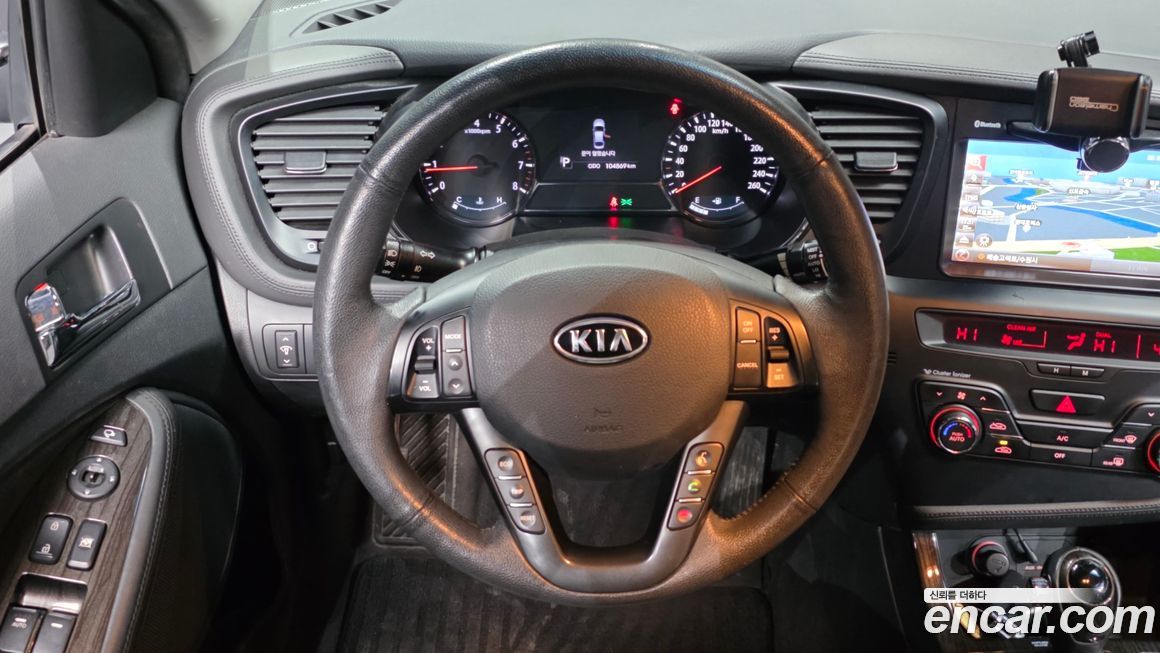 Kia K5 2011