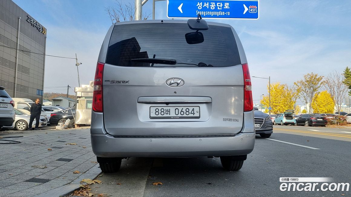 Hyundai Starex 2018