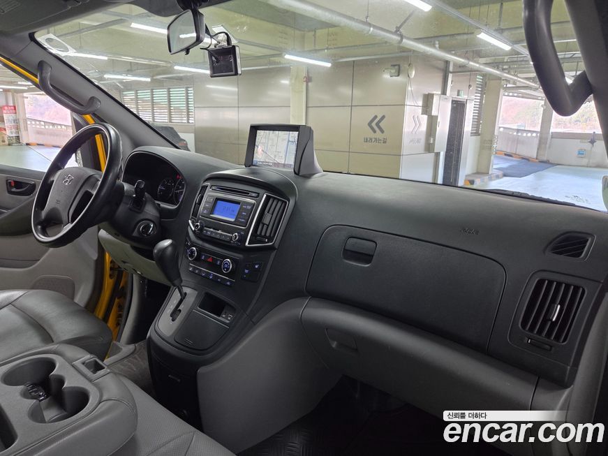 Hyundai Starex 2018