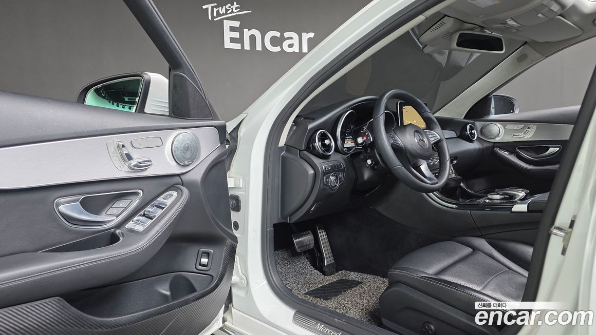 Mercedes-Benz C-Class 2017