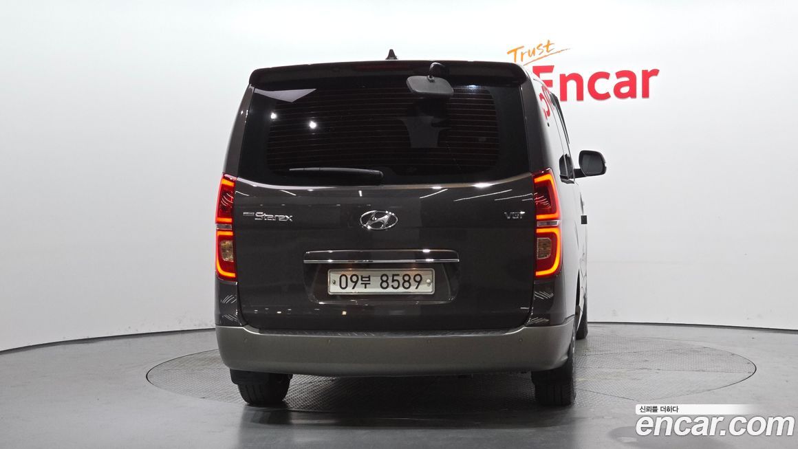 Hyundai Starex 2019