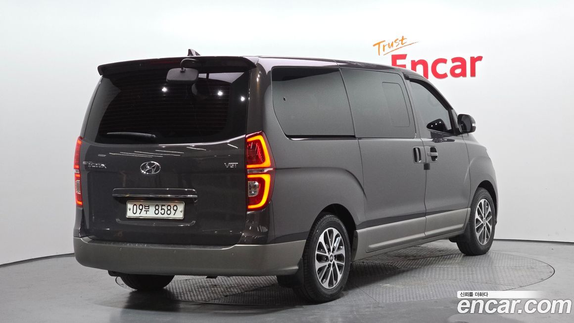 Hyundai Starex 2019