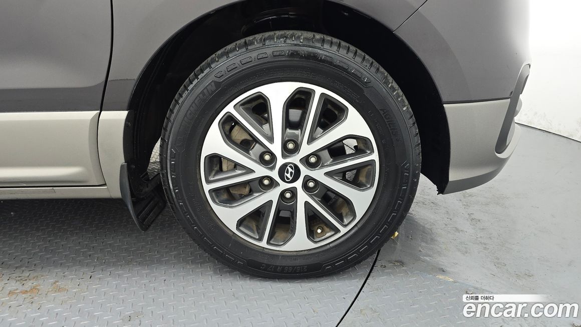 Hyundai Starex 2019