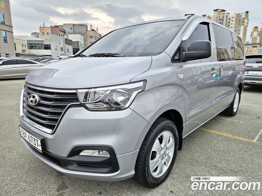 Hyundai Starex 2019