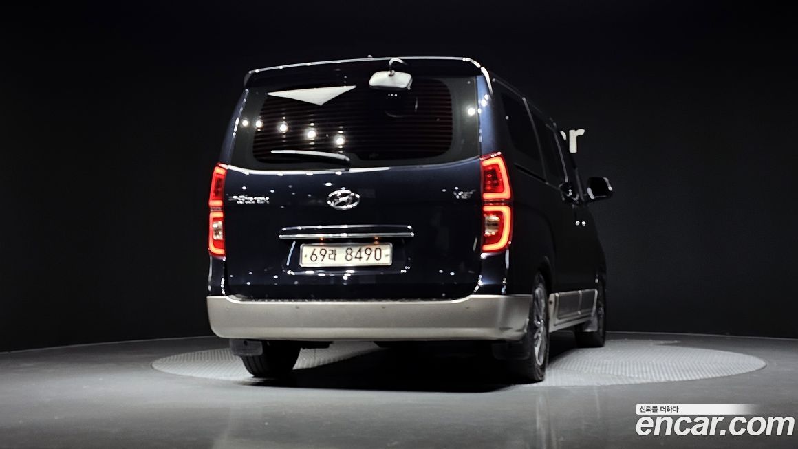 Hyundai Starex 2019