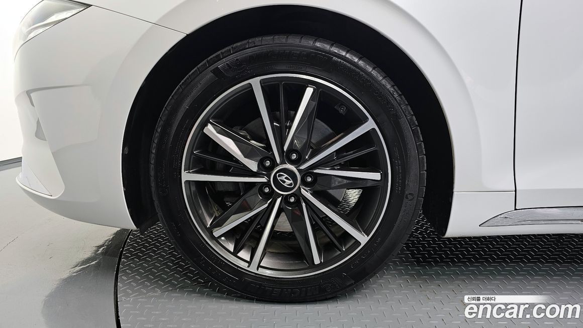 Hyundai Grandeur 2021