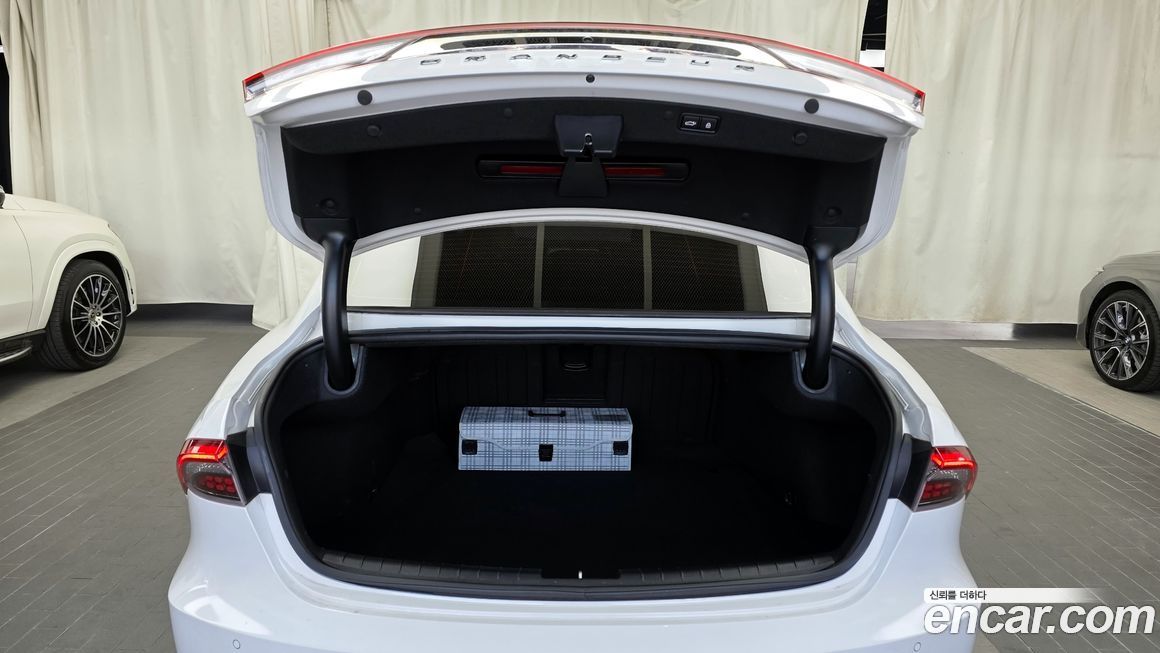 Hyundai Grandeur 2020