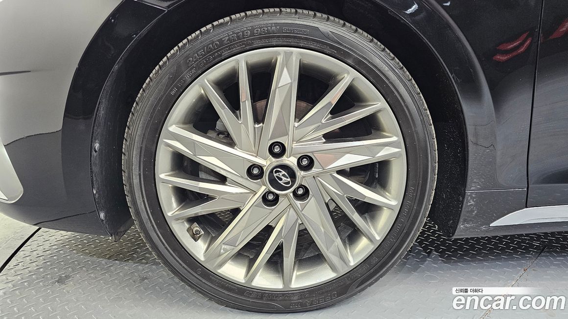 Hyundai Grandeur 2020