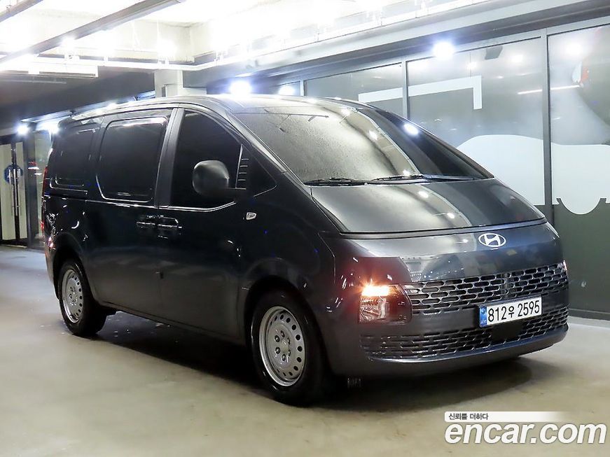 Hyundai Staria 2025