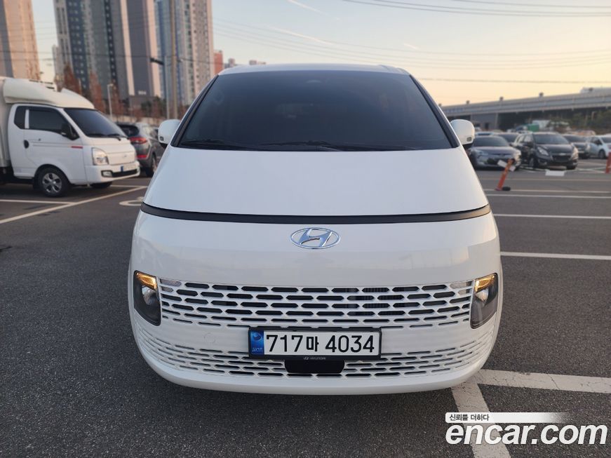 Hyundai Staria 2023